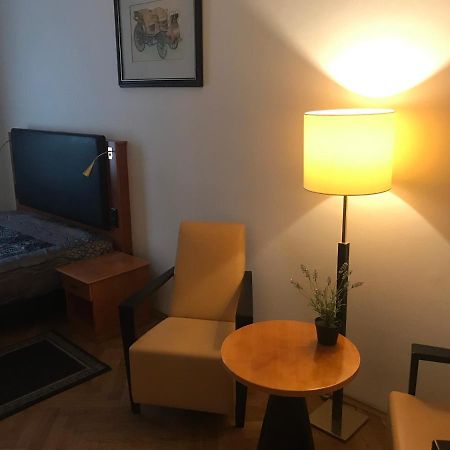 All Seasons Hostel Praga Zewnętrze zdjęcie