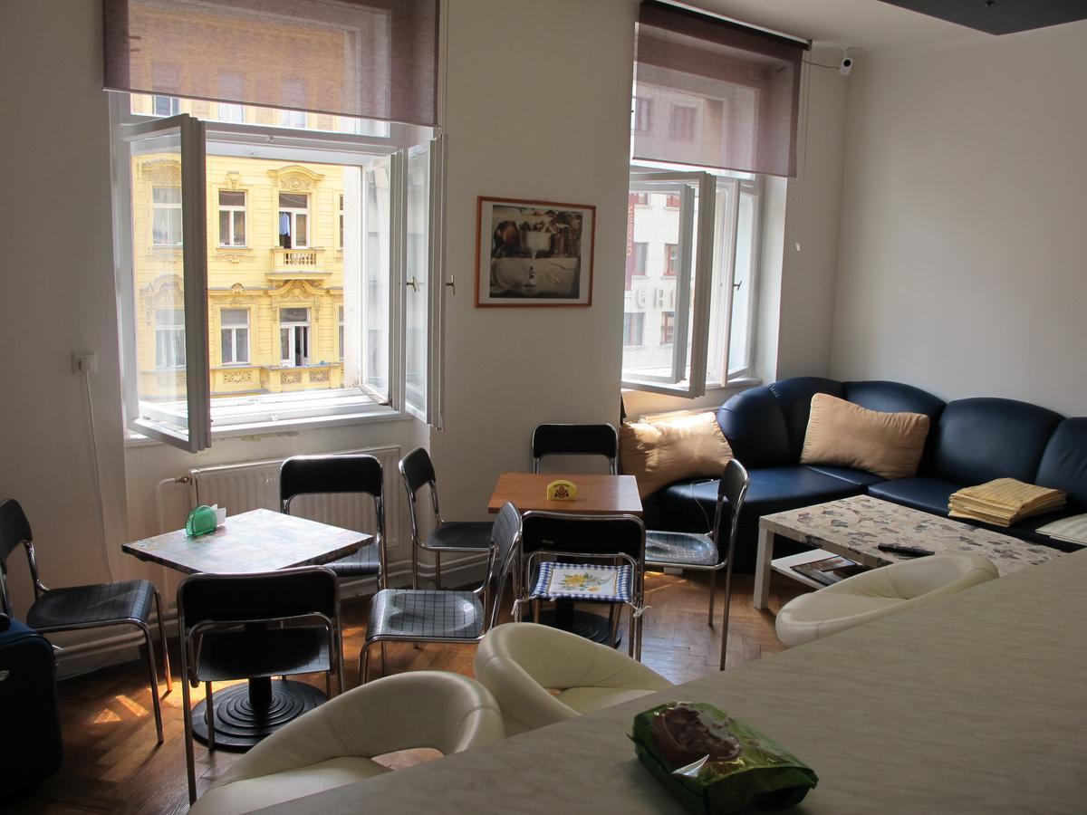 All Seasons Hostel Praga Zewnętrze zdjęcie