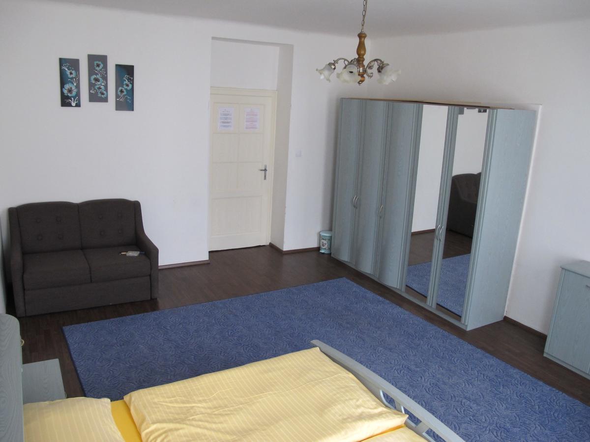 All Seasons Hostel Praga Zewnętrze zdjęcie