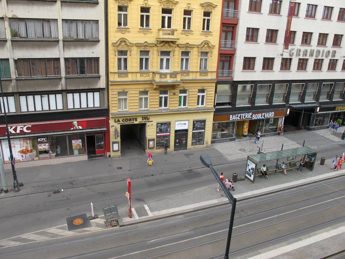 All Seasons Hostel Praga Zewnętrze zdjęcie