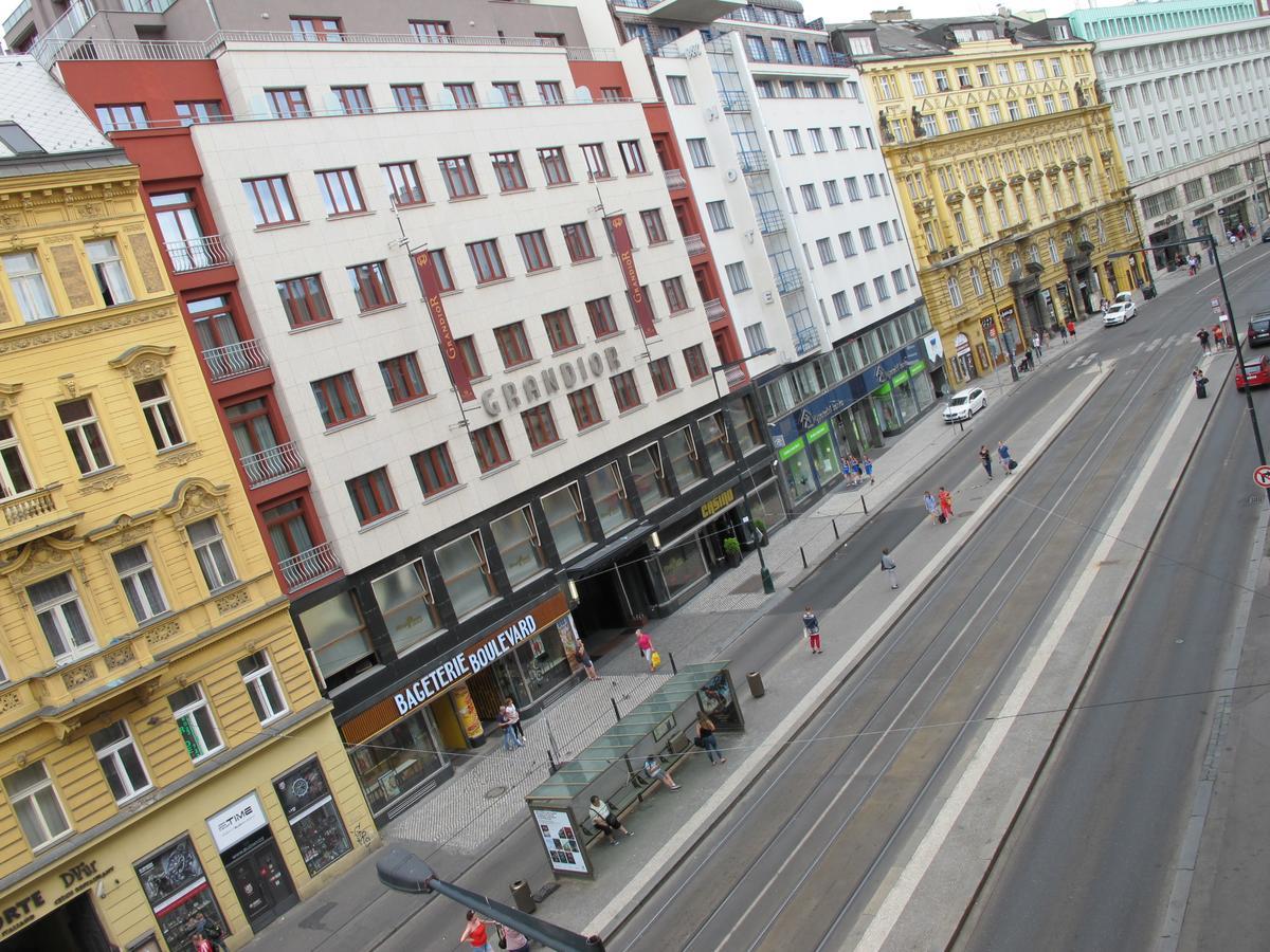 All Seasons Hostel Praga Zewnętrze zdjęcie